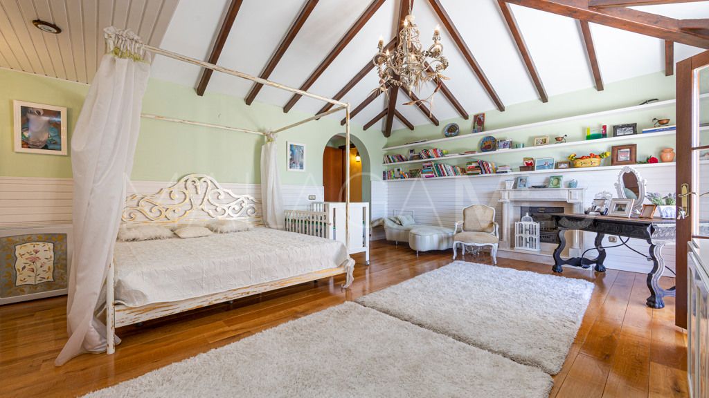 Chalet for sale in La Quinta with 5 bedrooms