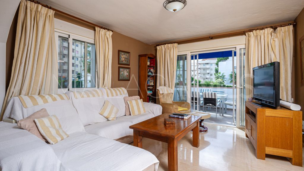 Lägenhet for sale in Nueva Andalucia