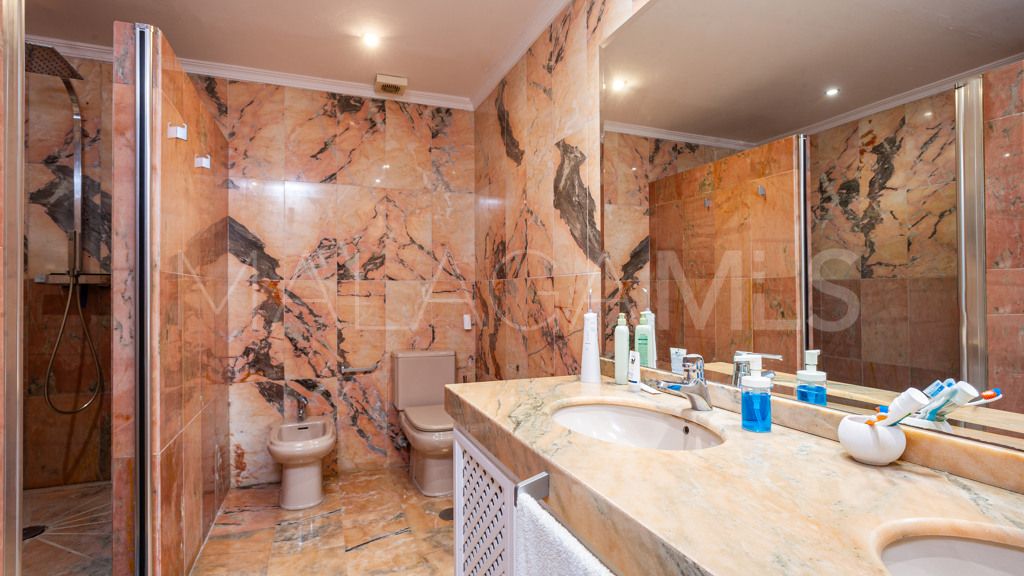 Lägenhet for sale in Nueva Andalucia