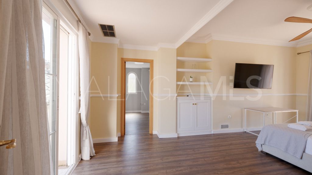 Chalet for sale in Guadalmina Alta