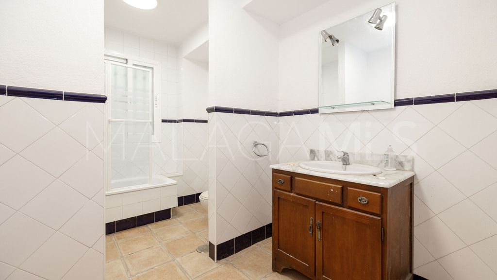 Chalet for sale in Guadalmina Alta