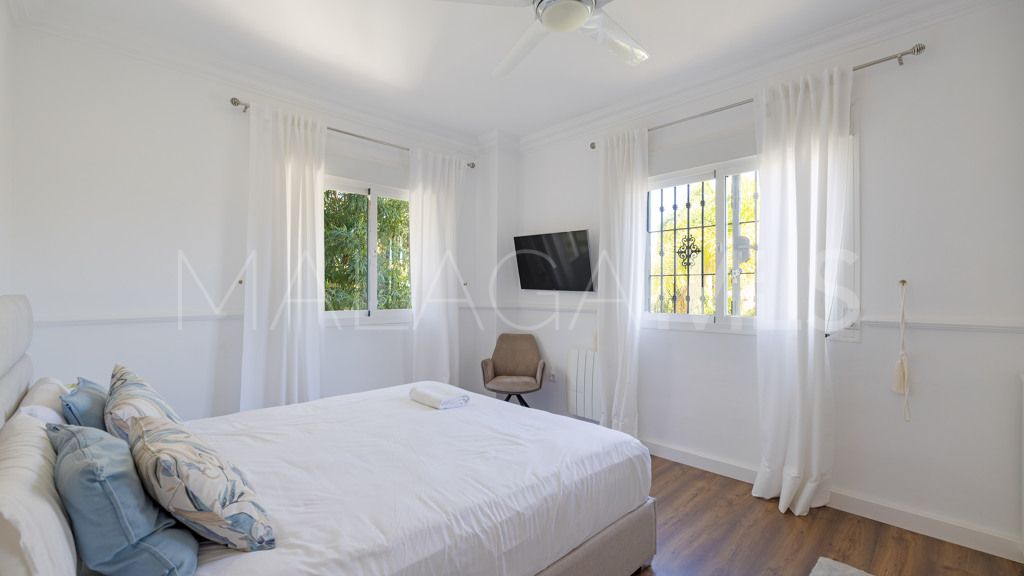 Chalet for sale in Guadalmina Alta