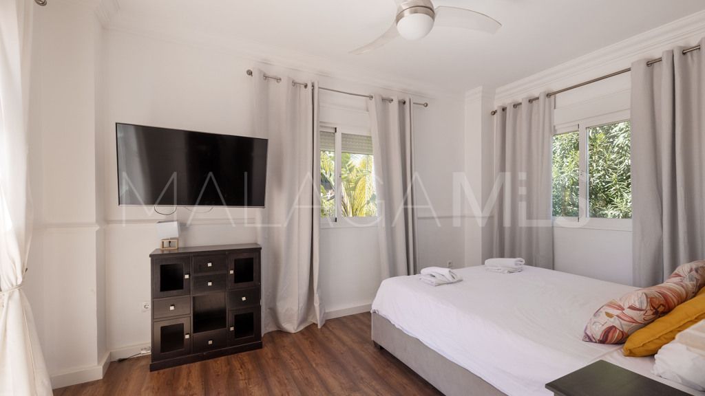 Chalet for sale in Guadalmina Alta