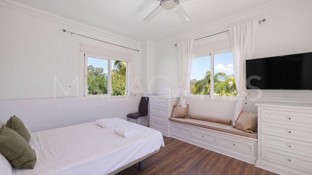 Chalet for sale in Guadalmina Alta