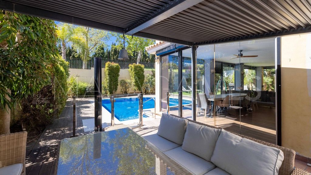 Chalet for sale in Guadalmina Alta