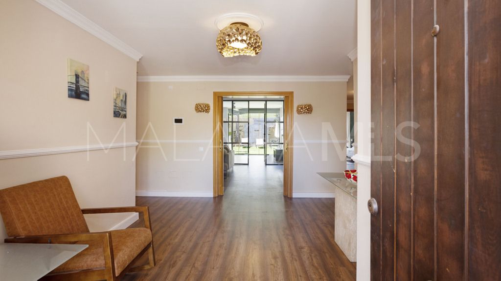 Chalet for sale in Guadalmina Alta