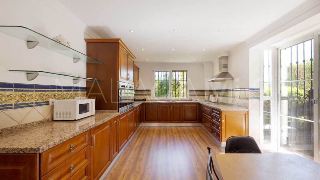 Chalet for sale in Guadalmina Alta