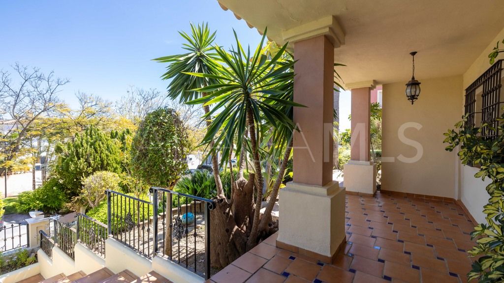 Chalet for sale in Guadalmina Alta