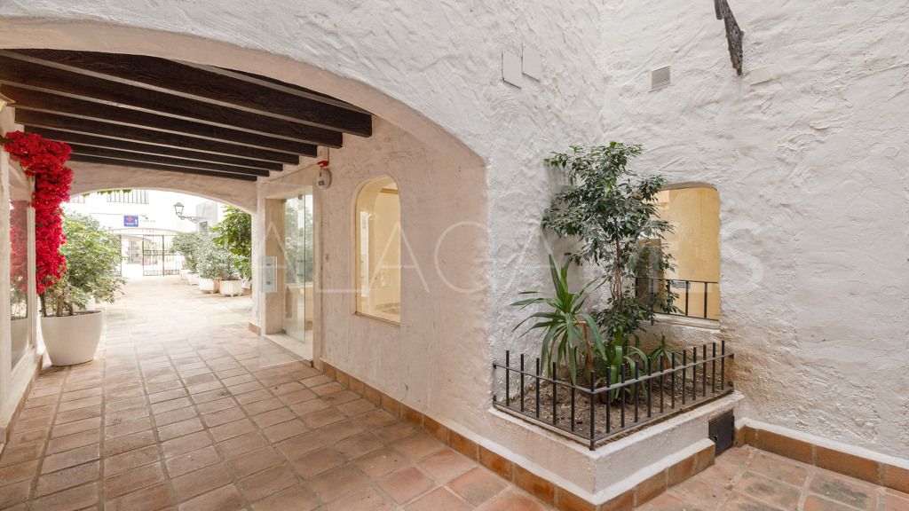 Kommersiella lokaler for sale in Marbella - Puerto Banus