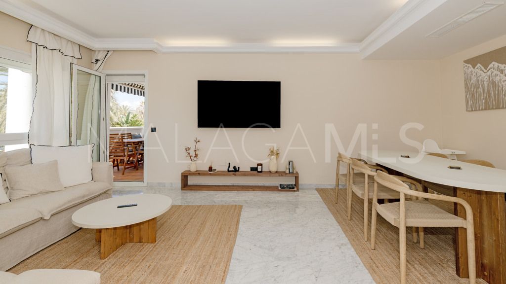 Se vende apartamento in Marbella - Puerto Banus with 4 bedrooms