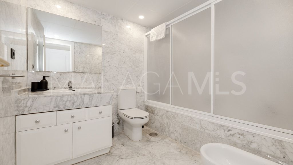 Se vende apartamento in Marbella - Puerto Banus with 4 bedrooms