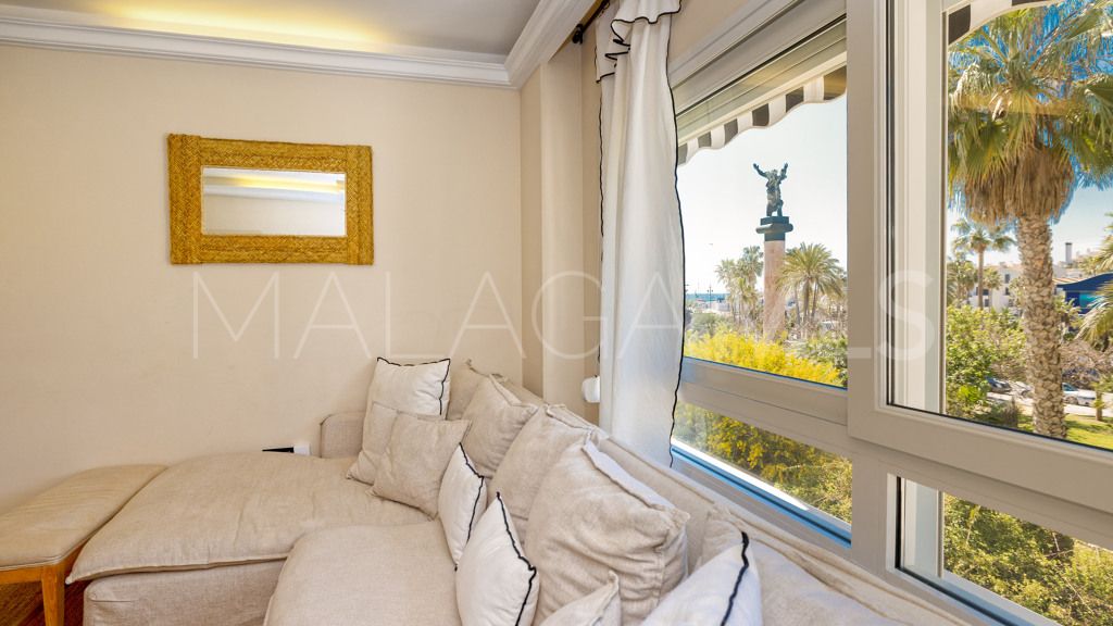 Se vende apartamento in Marbella - Puerto Banus with 4 bedrooms