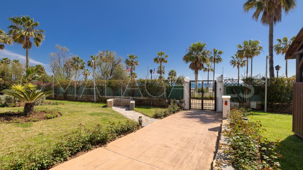 Se vende apartamento in Marbella - Puerto Banus with 4 bedrooms
