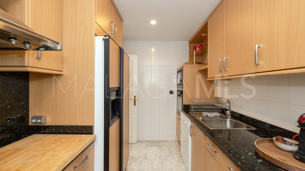 Se vende apartamento in Marbella - Puerto Banus with 4 bedrooms