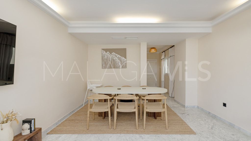 Se vende apartamento in Marbella - Puerto Banus with 4 bedrooms