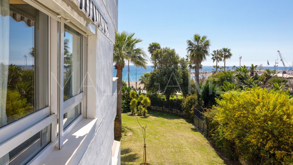 Se vende apartamento in Marbella - Puerto Banus with 4 bedrooms