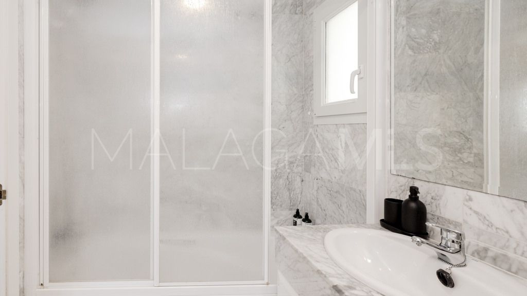 Se vende apartamento in Marbella - Puerto Banus with 4 bedrooms