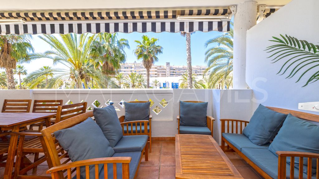 Se vende apartamento in Marbella - Puerto Banus with 4 bedrooms