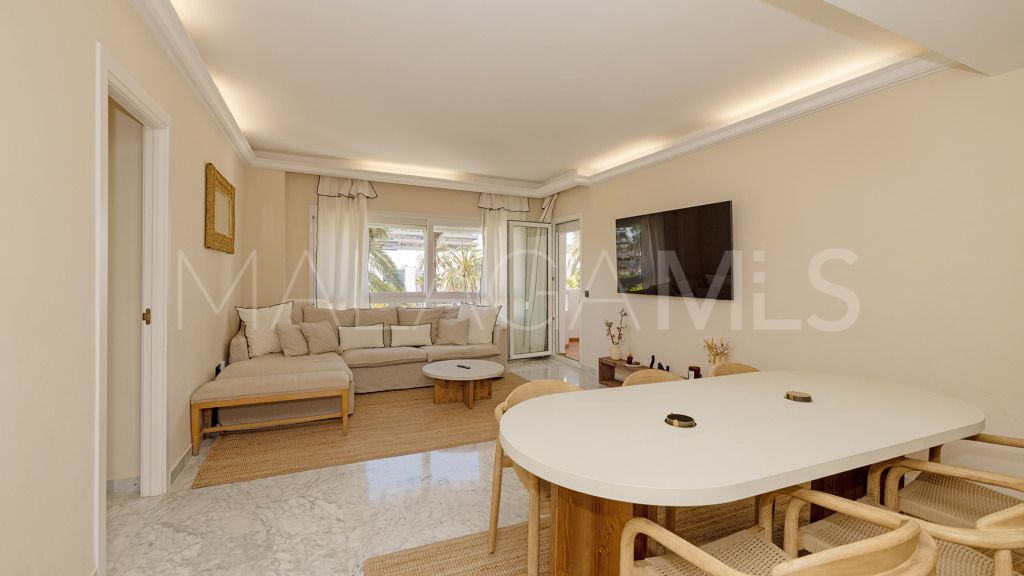 Se vende apartamento in Marbella - Puerto Banus with 4 bedrooms