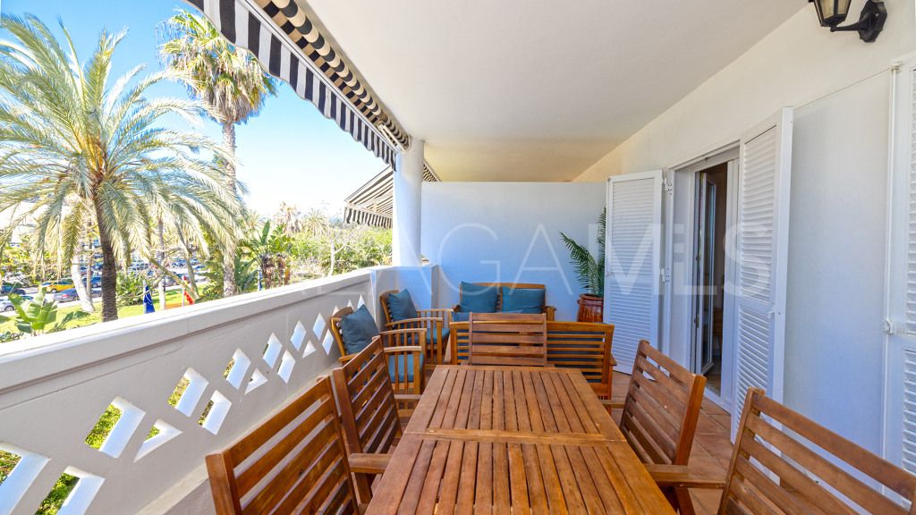 Se vende apartamento in Marbella - Puerto Banus with 4 bedrooms