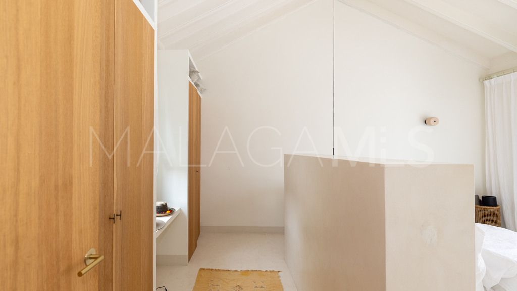 Buy chalet in Guadalmina Alta with 4 bedrooms