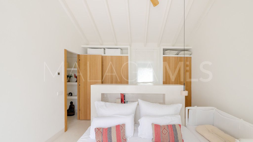 Buy chalet in Guadalmina Alta with 4 bedrooms
