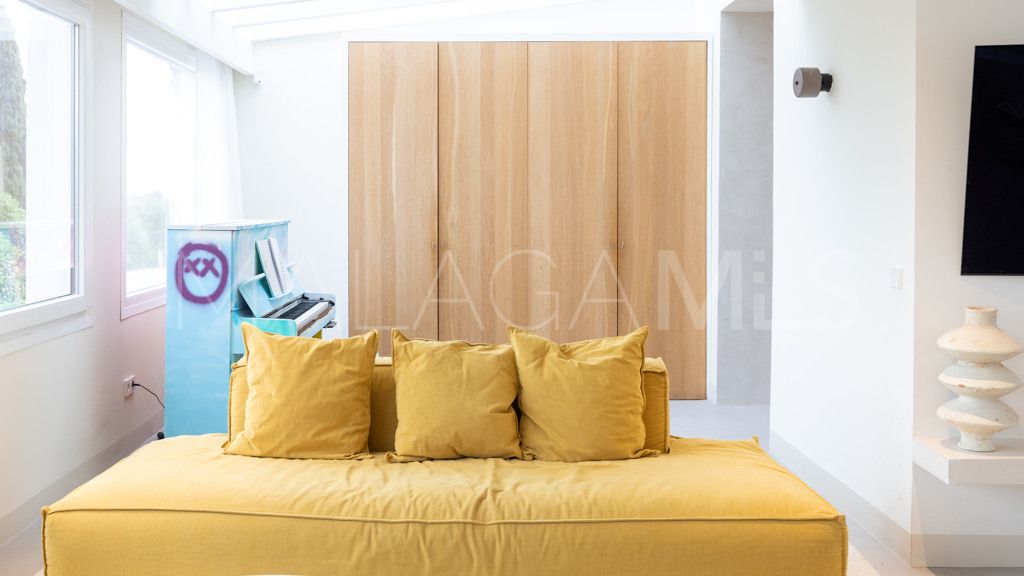 Buy chalet in Guadalmina Alta with 4 bedrooms