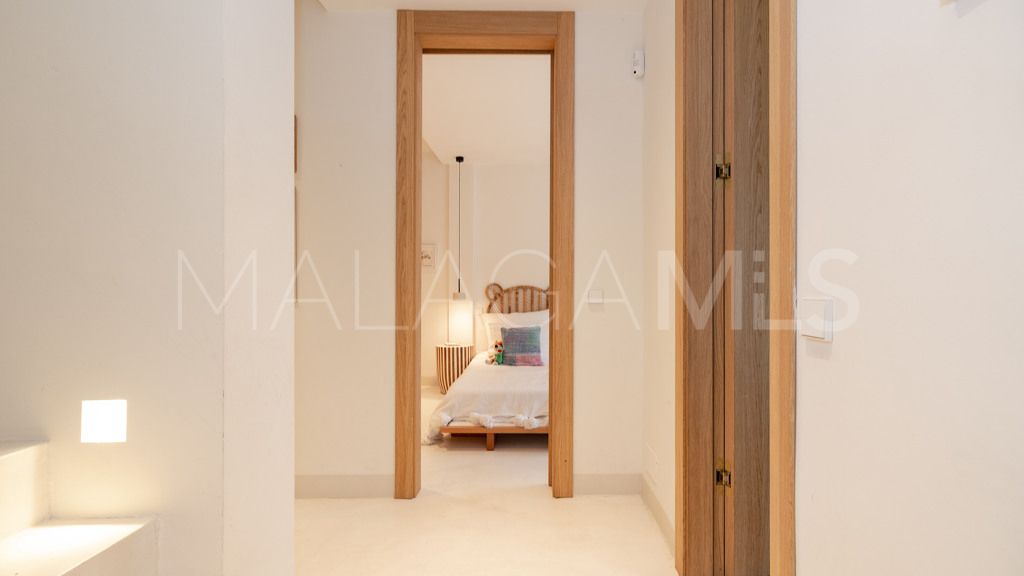 Buy chalet in Guadalmina Alta with 4 bedrooms