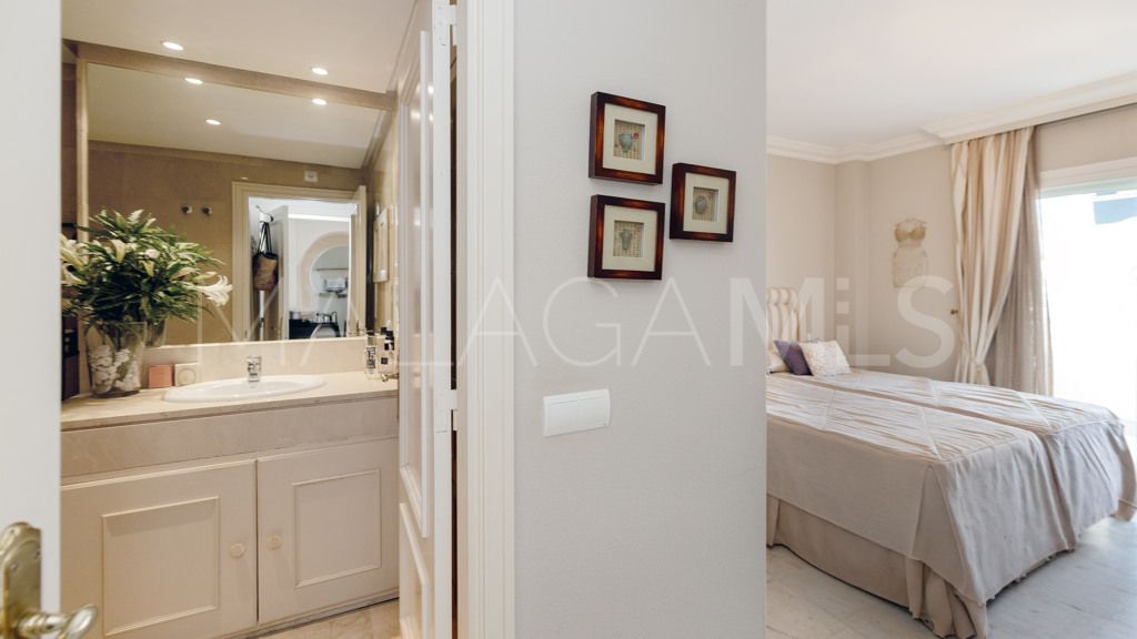 Buy apartment in Marbella - Puerto Banus with 2 bedrooms