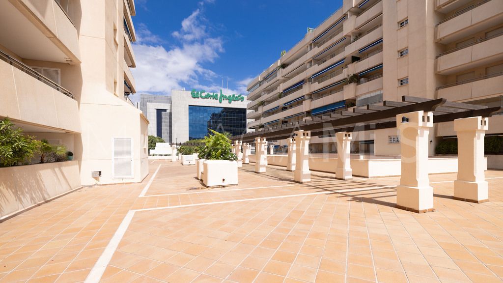 Buy apartment in Marbella - Puerto Banus with 2 bedrooms
