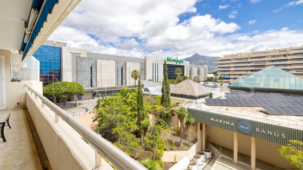 Buy apartment in Marbella - Puerto Banus with 2 bedrooms