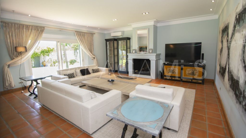 Villa for sale in San Pedro de Alcantara