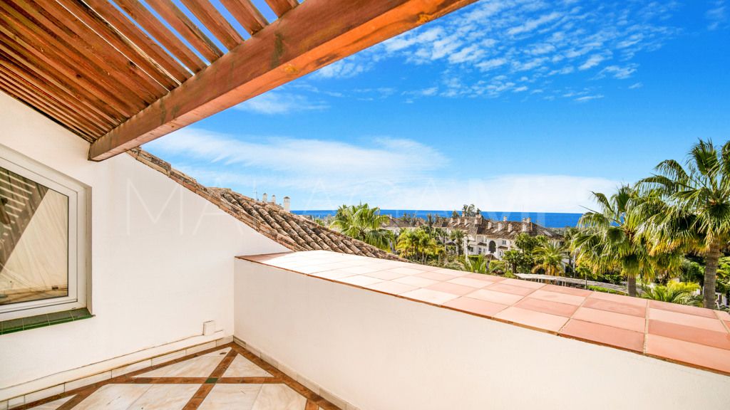 Se vende atico de 4 bedrooms in Golden Mile