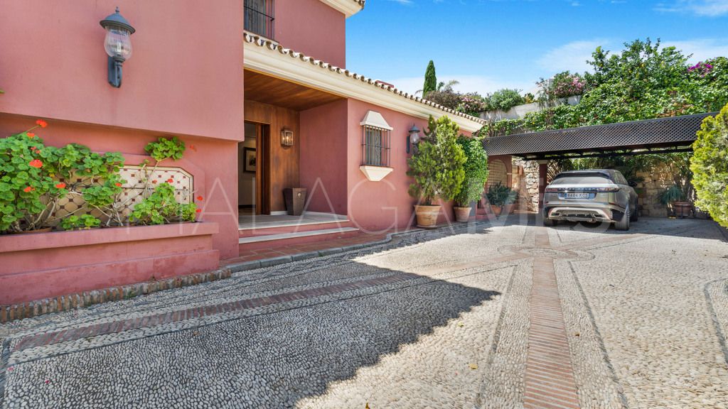 Nueva Andalucia, chalet de 5 bedrooms for sale