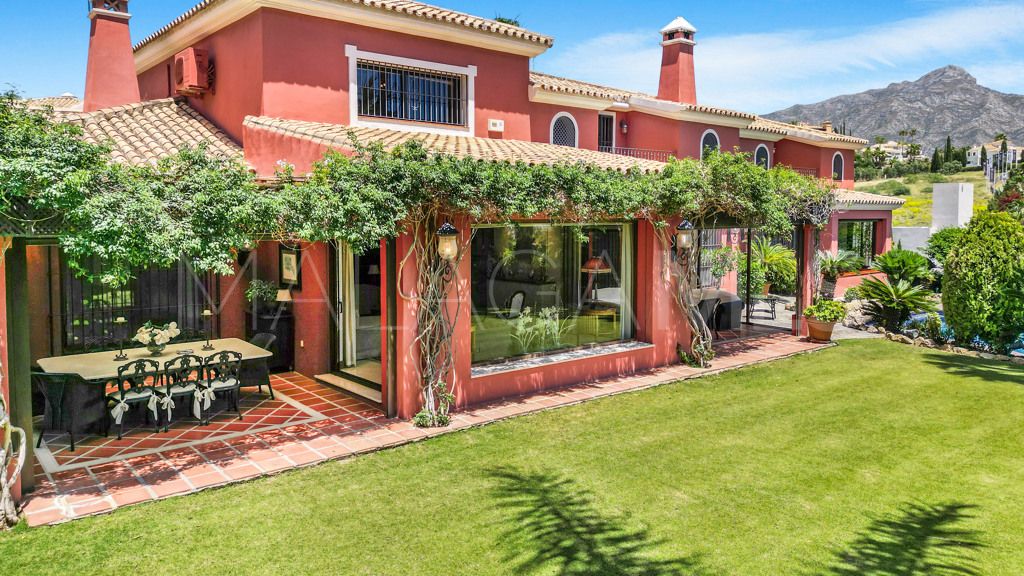 5 bedrooms chalet in Nueva Andalucia for sale