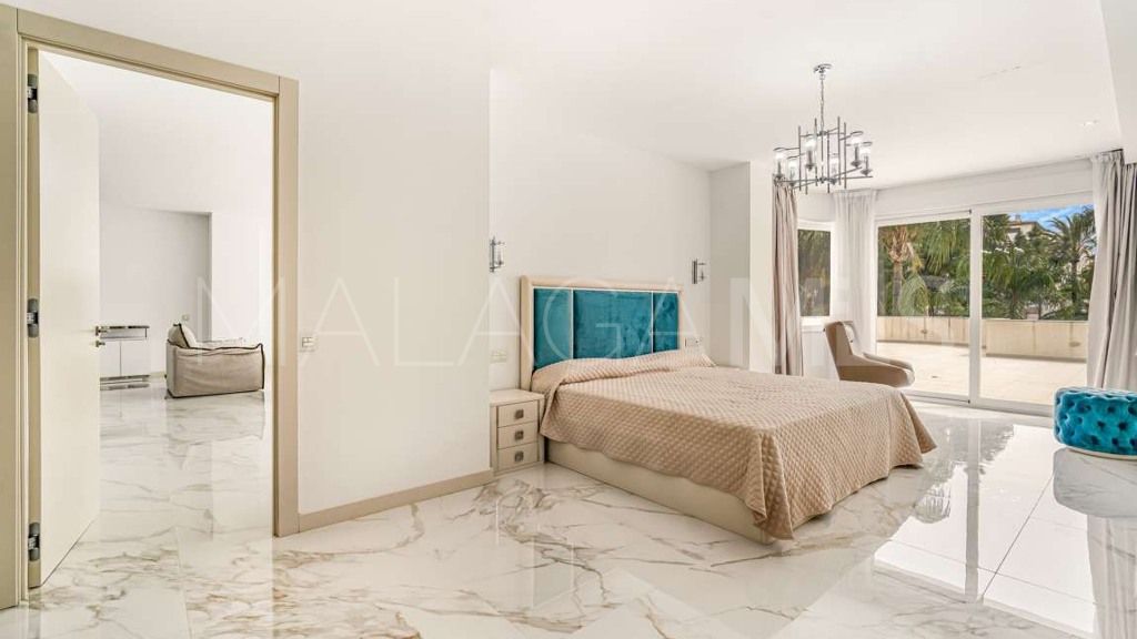 Wohnung for sale in Marbella - Puerto Banus