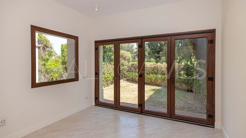 Chalet for sale in Guadalmina Alta