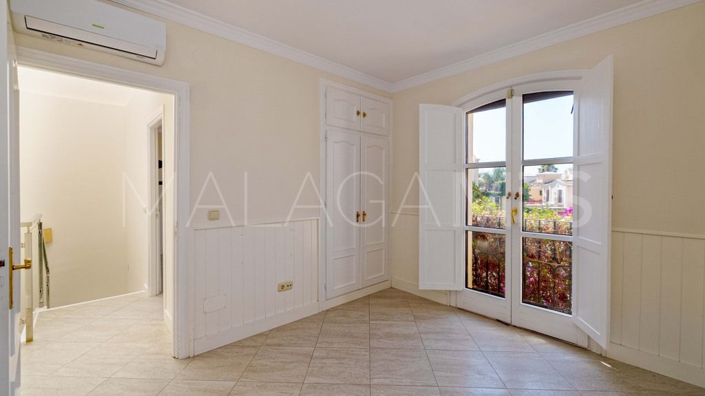 Chalet for sale in Guadalmina Alta