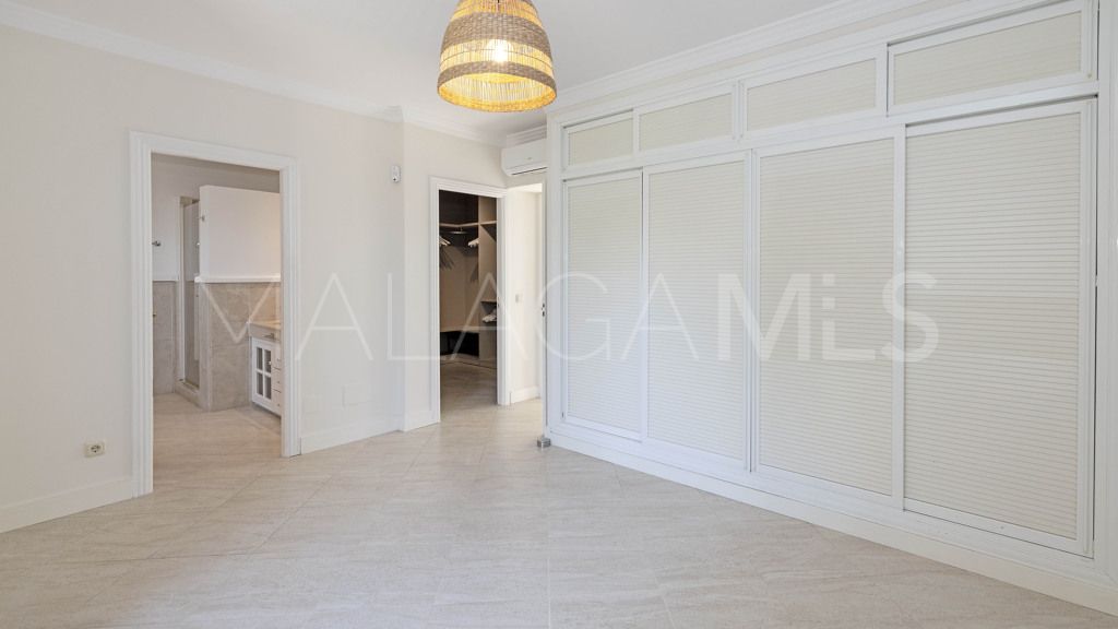 Chalet for sale in Guadalmina Alta