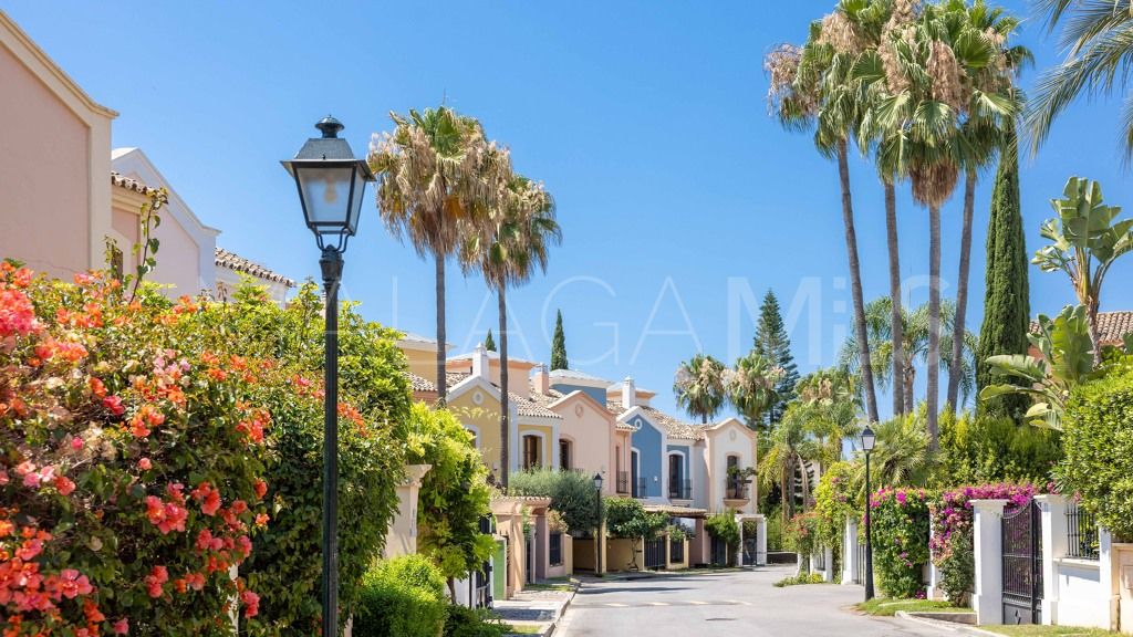Chalet for sale in Guadalmina Alta