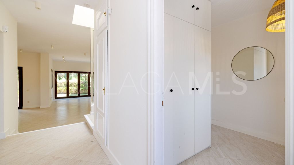 Chalet for sale in Guadalmina Alta