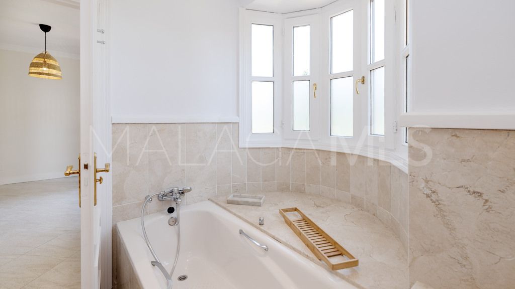 Chalet for sale in Guadalmina Alta