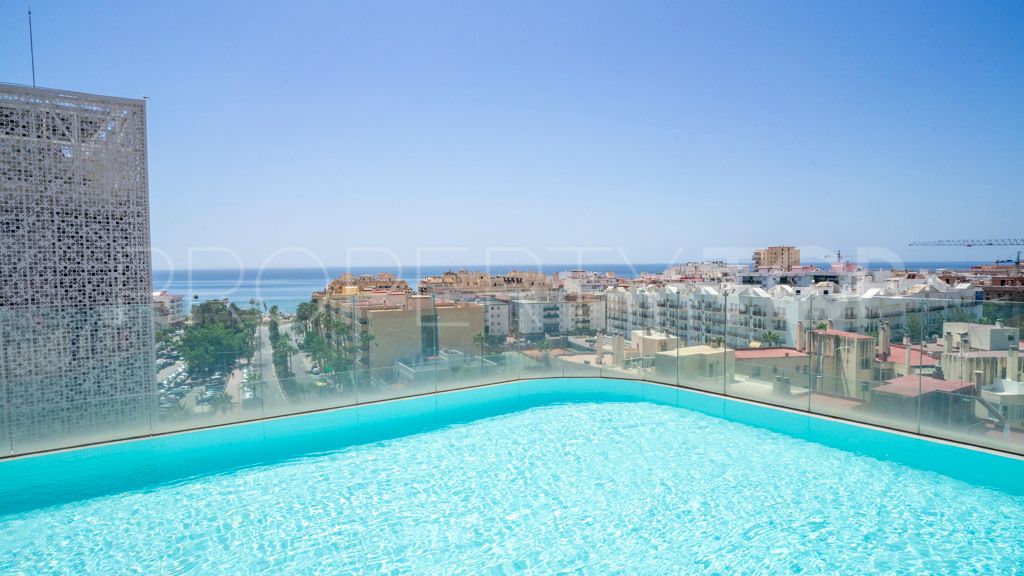 For sale 2 bedrooms penthouse in Estepona