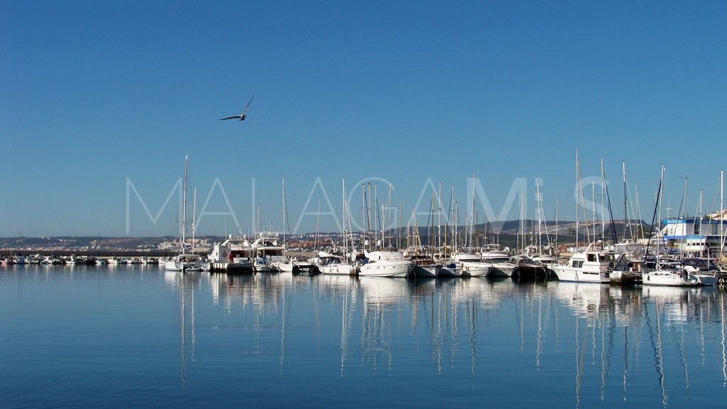 For sale 2 bedrooms penthouse in Estepona