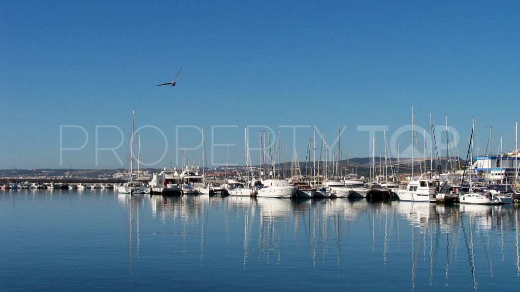 For sale 2 bedrooms penthouse in Estepona