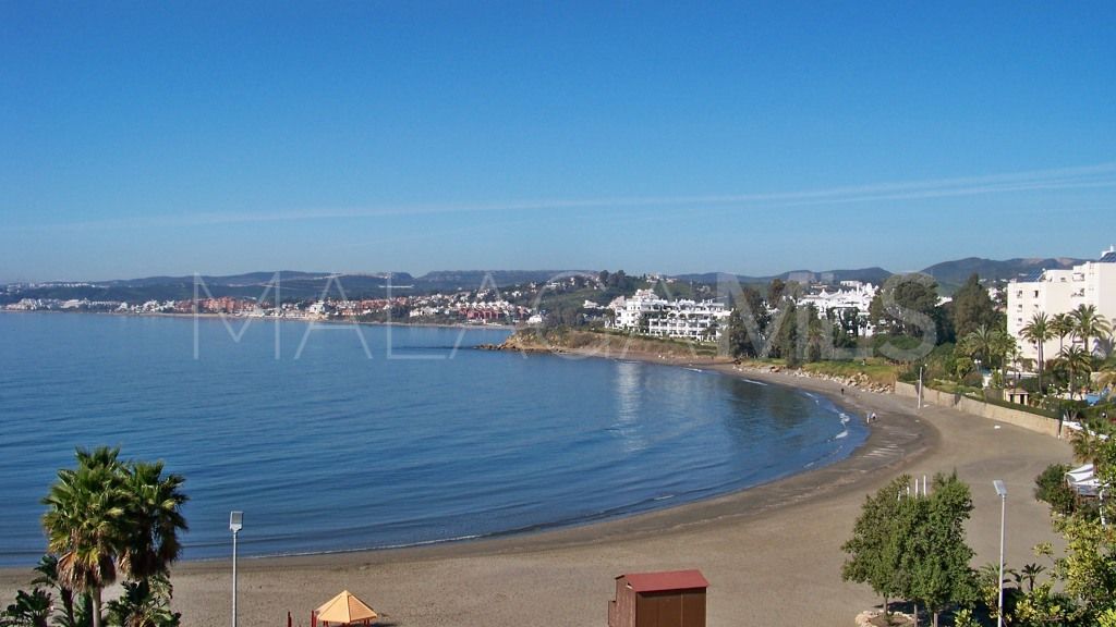 For sale 2 bedrooms penthouse in Estepona