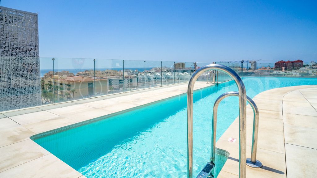 For sale 2 bedrooms penthouse in Estepona