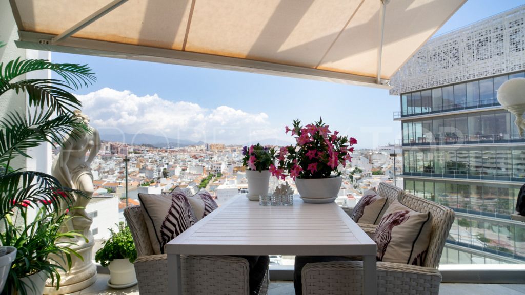 For sale 2 bedrooms penthouse in Estepona