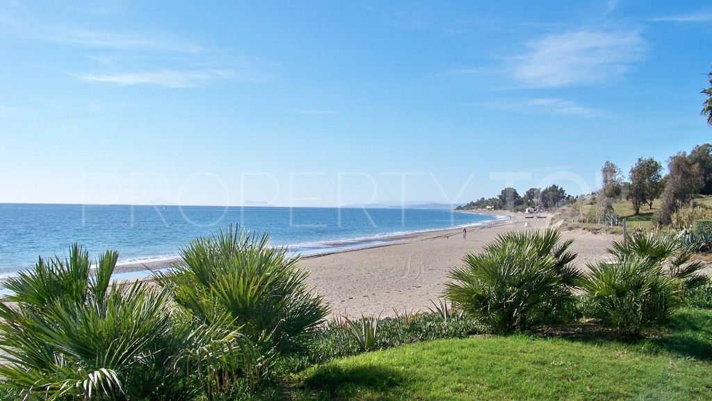 For sale 2 bedrooms penthouse in Estepona