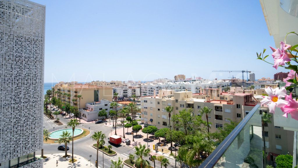 For sale 2 bedrooms penthouse in Estepona